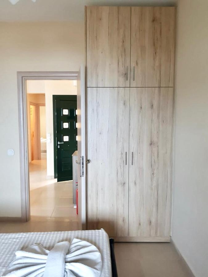 Votsalo Pool Apts Kalámi Exterior foto